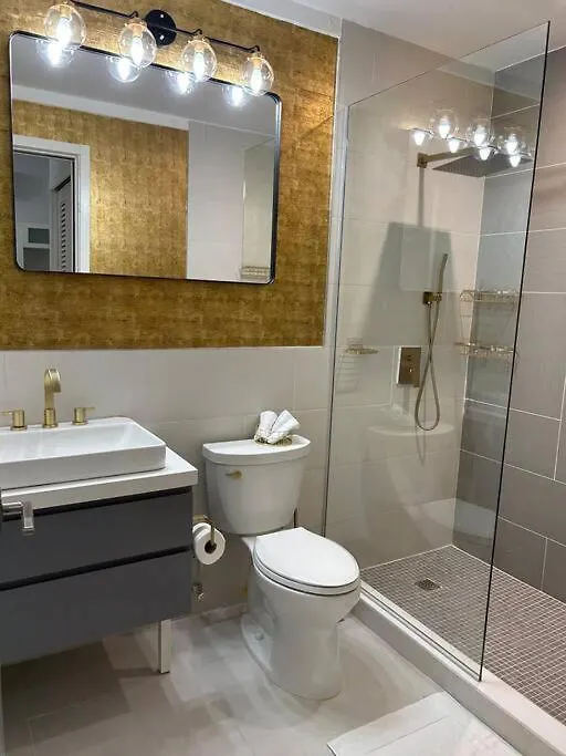 Royalty Suites Κίνγκστον