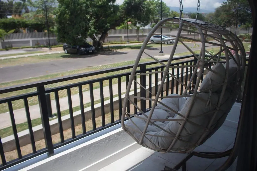 Royalty Suites Κίνγκστον