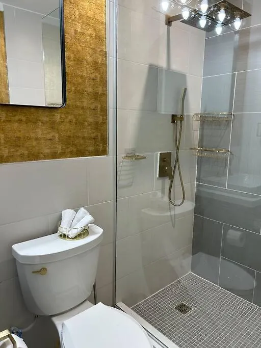 Royalty Suites Kingston 0*,  Jamaica